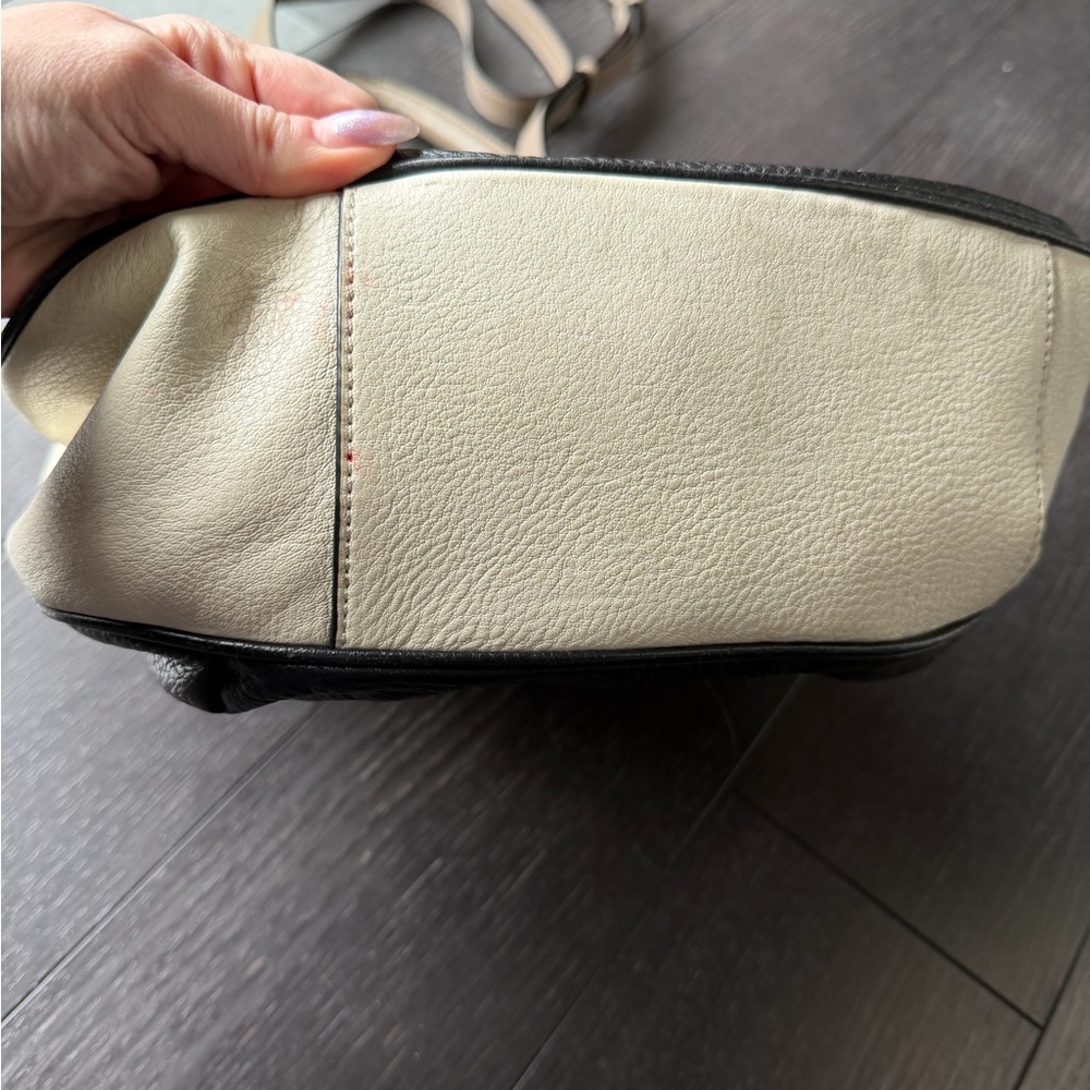 Marc Jacobs Too Hot to Handle Soft Leather Black, Tan and Cream Shoulder Bag - Picture 13 of 16